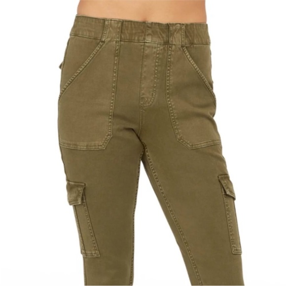 Spanx - Stretch Twill Ankle Cargo Pant Darkened Olive - Picture 3 of 15